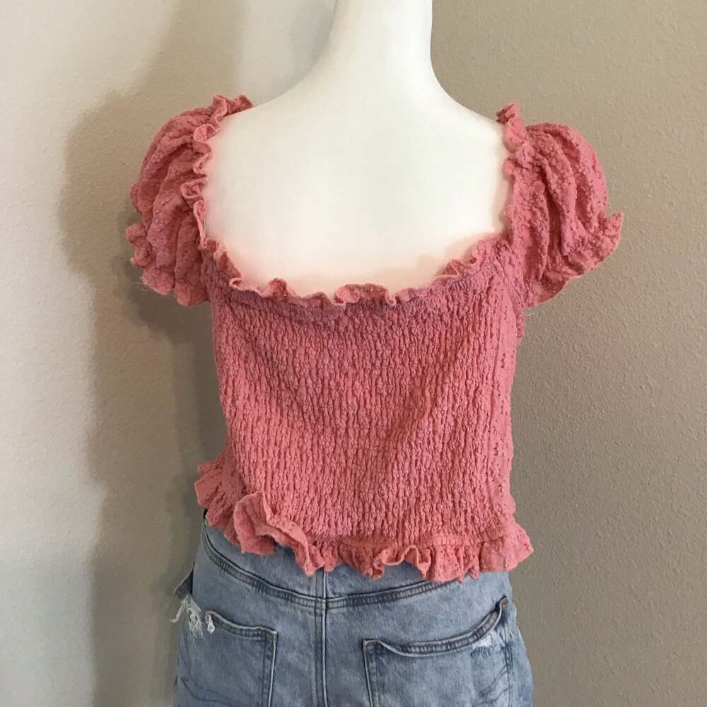 POL In Fair Verona Button Front Crop Eyelet Textured Ruffle Top Pink Small - Picture 4 of 10